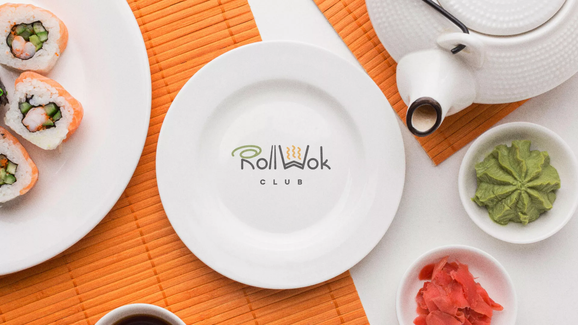 Разработка логотипа и фирменного стиля суши-бара «Roll Wok Club» в Элисте